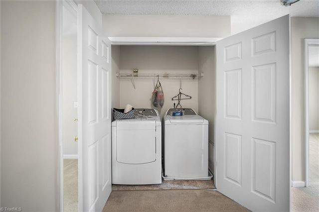 1772 Olivers Crossing Circle, Winston-salem, NC 27127
