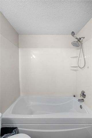 1772 Olivers Crossing Circle, Winston-salem, NC 27127
