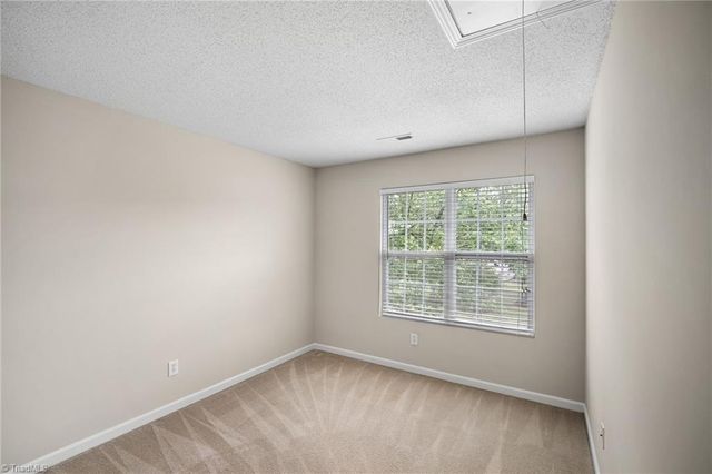 1772 Olivers Crossing Circle, Winston-salem, NC 27127