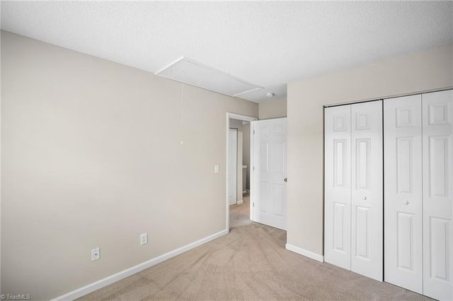 1772 Olivers Crossing Circle, Winston-salem, NC 27127