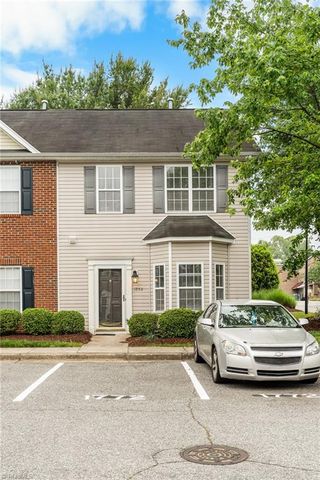 1772 Olivers Crossing Circle, Winston-salem, NC 27127