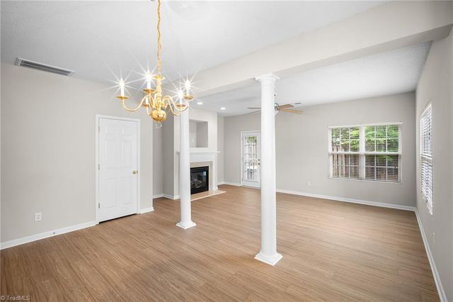 1772 Olivers Crossing Circle, Winston-salem, NC 27127