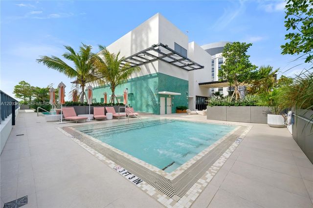 11 NE 6th Street 1111, Miami, FL 33132