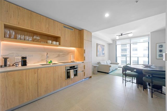 11 NE 6th Street 1111, Miami, FL 33132