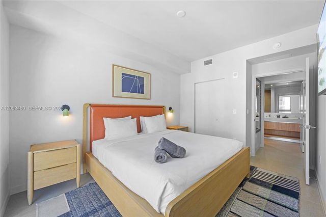 11 NE 6th Street 1111, Miami, FL 33132