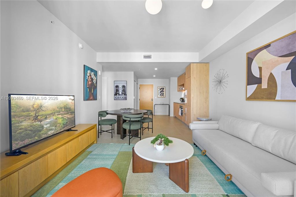 11 NE 6th Street 1111, Miami, FL 33132