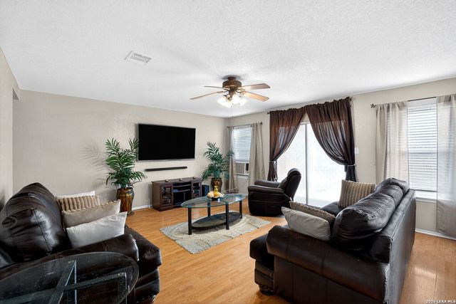 11154 Acuff Station, San Antonio, TX 78254