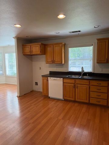 6805 E Chestnut Ave, Orangevale, CA 95662