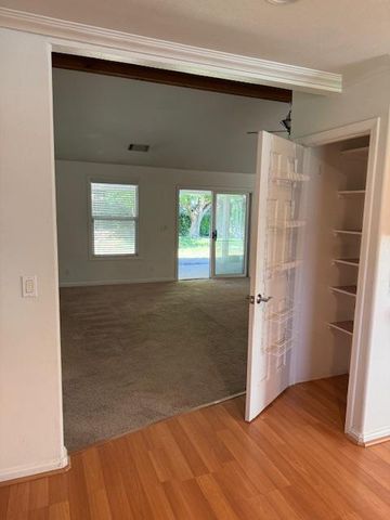 6805 E Chestnut Ave, Orangevale, CA 95662