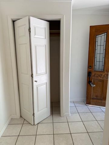 6805 E Chestnut Ave, Orangevale, CA 95662