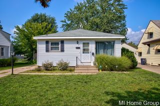 317 W 28th Street, Holland City, MI 49423