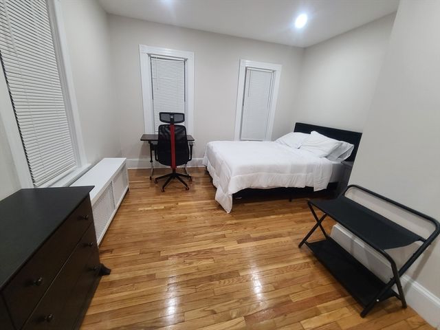 120 Mill Street 1, Worcester, MA 01603