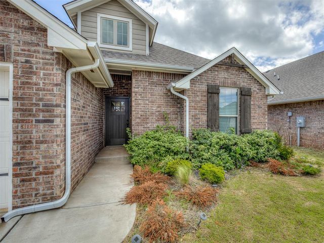 12316 SW 31st Street, Yukon, OK 73099
