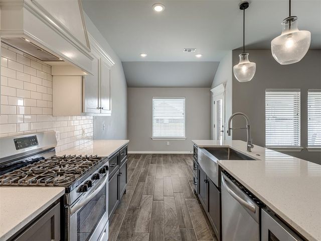 12316 SW 31st Street, Yukon, OK 73099