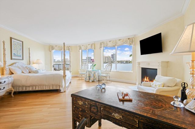 200 Bradley Place 303, Palm Beach, FL 33480