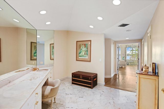 200 Bradley Place 303, Palm Beach, FL 33480