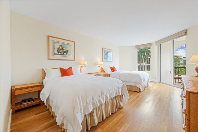 200 Bradley Place 303, Palm Beach, FL 33480