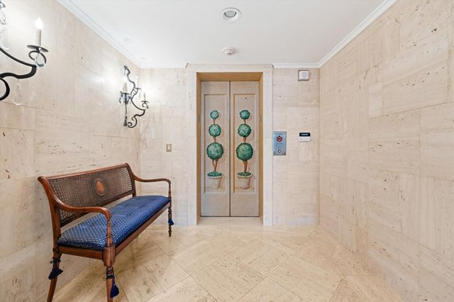 200 Bradley Place 303, Palm Beach, FL 33480