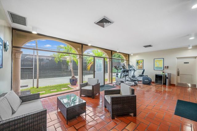 200 Bradley Place 303, Palm Beach, FL 33480