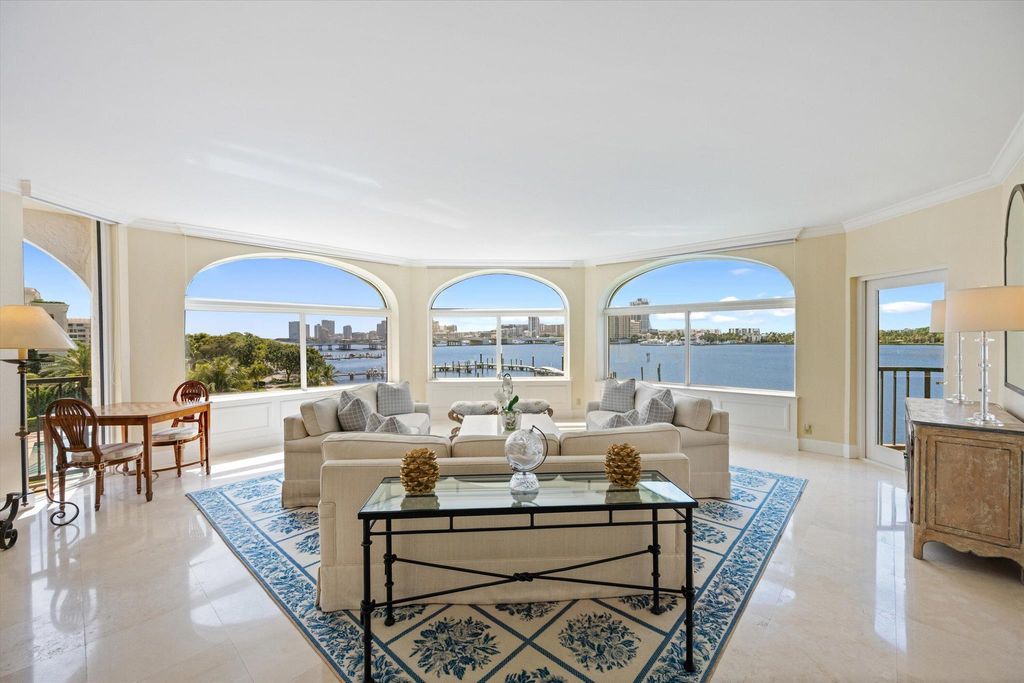 200 Bradley Place 303, Palm Beach, FL 33480