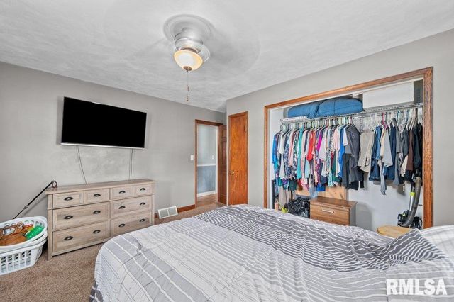 1903 E 6TH Street, Coal Valley, IL 61240