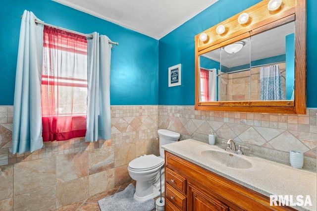 1903 E 6TH Street, Coal Valley, IL 61240