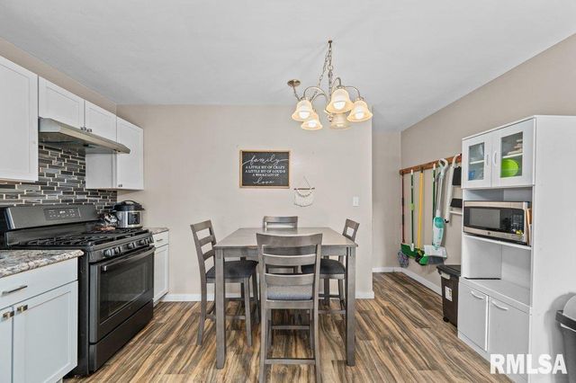 1903 E 6TH Street, Coal Valley, IL 61240