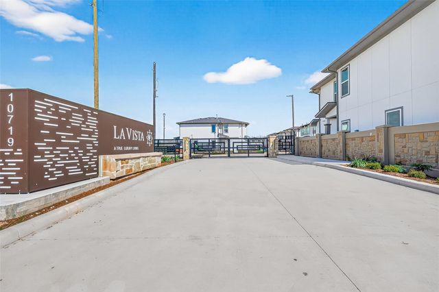 10719 Mason Rd 26, Richmond, TX 77406