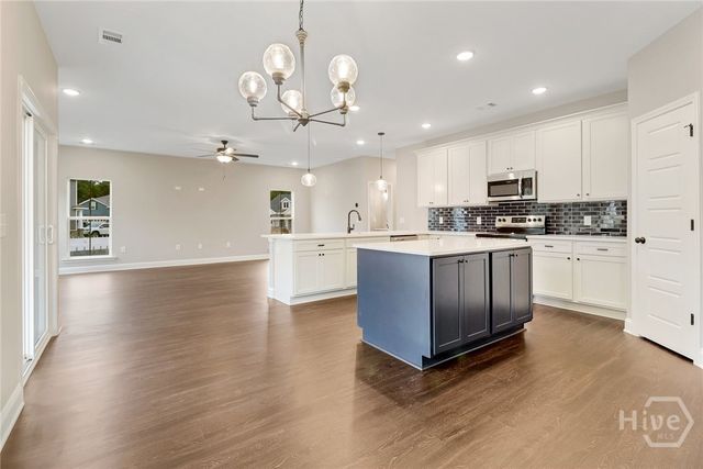 152 Hanover Place, Richmond Hill, GA 31324