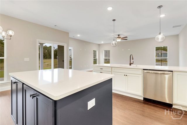 152 Hanover Place, Richmond Hill, GA 31324