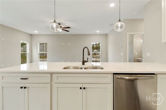 152 Hanover Place, Richmond Hill, GA 31324