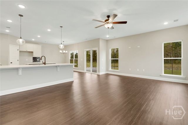 152 Hanover Place, Richmond Hill, GA 31324