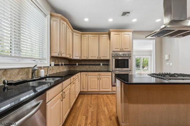 567 Mountain Ave, Springfield Twp., NJ 07081