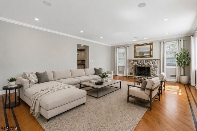 567 Mountain Ave, Springfield Twp., NJ 07081