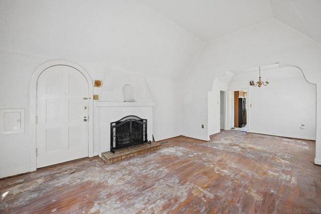 4715 Panorama Dr., San Diego, CA 92116