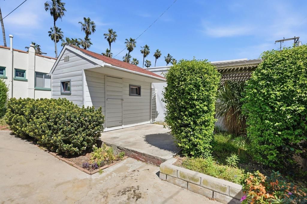 Image 20 of property listing at 4715 Panorama Dr., San Diego, CA 92116