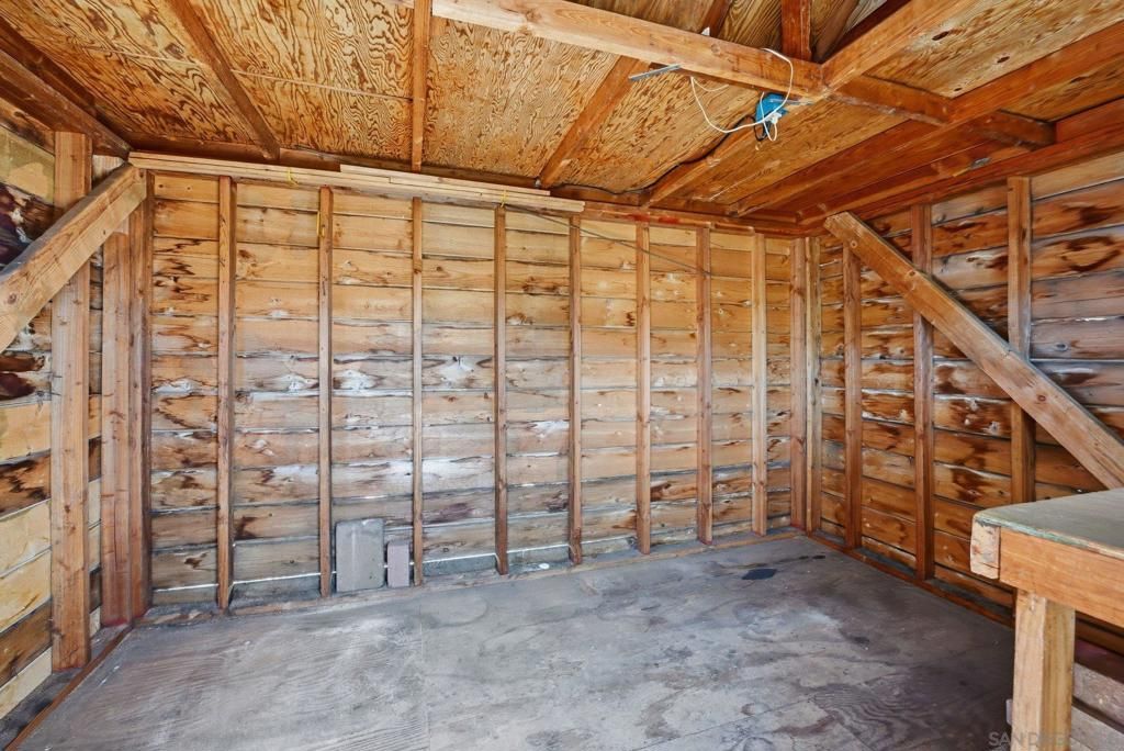 Image 21 of property listing at 4715 Panorama Dr., San Diego, CA 92116