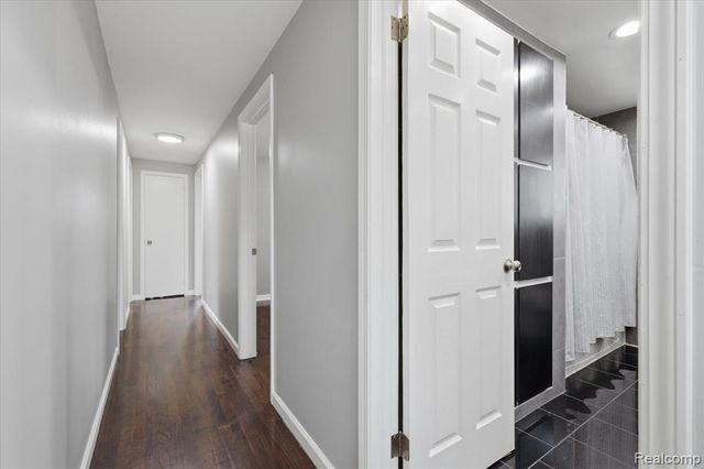 2735 N Williams Lake Road, Waterford, MI 48329