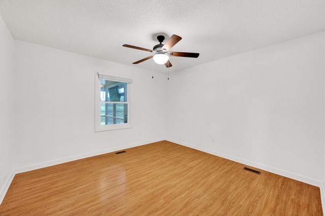 538 Castlebury Road, Walterboro, SC 29488