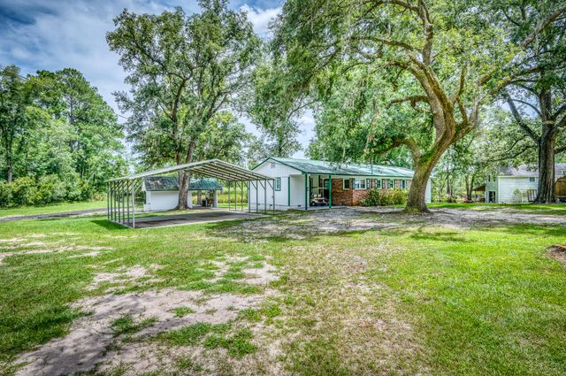 538 Castlebury Road, Walterboro, SC 29488