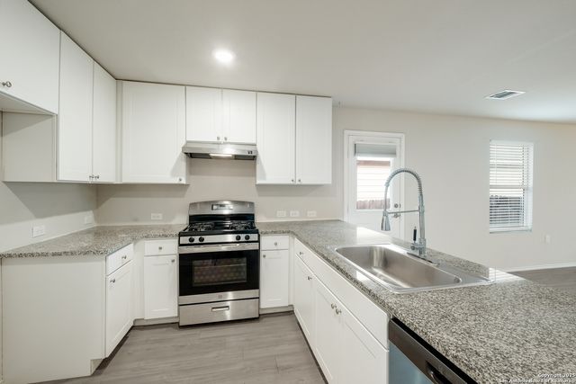 12047 Overton Way, San Antonio, TX 78221