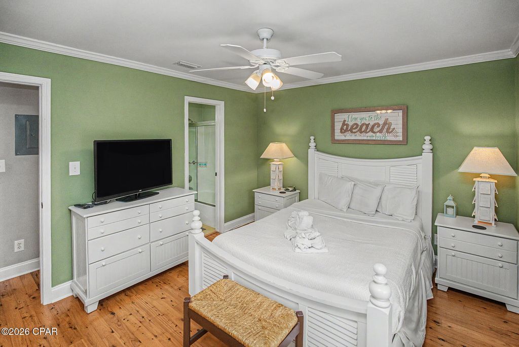 Image 8 of property listing at 6829 Thomas Drive 418, Panama City Beach, FL 32408