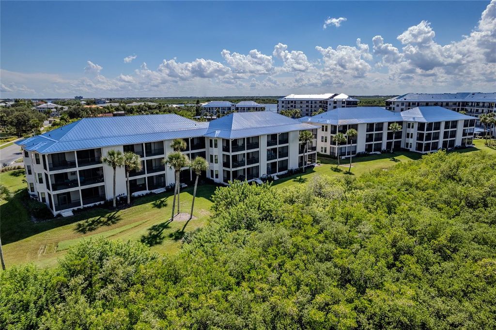 Image 32 of property listing at 2700 N PENINSULA AVENUE 516, New Smyrna Beach, FL 32169