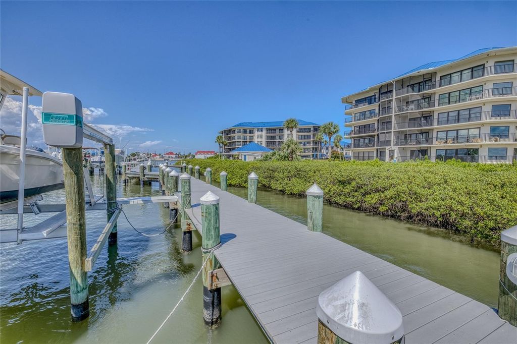 Image 40 of property listing at 2700 N PENINSULA AVENUE 516, New Smyrna Beach, FL 32169