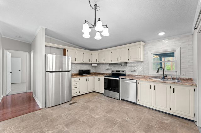 215 Wall St, Shelbyville, TN 37160