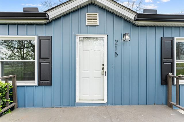 215 Wall St, Shelbyville, TN 37160