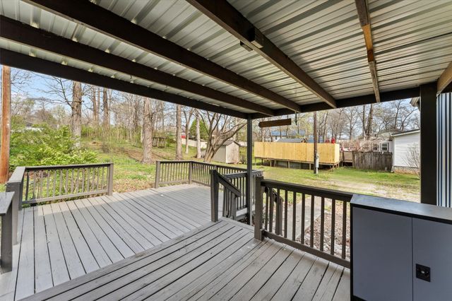 215 Wall St, Shelbyville, TN 37160