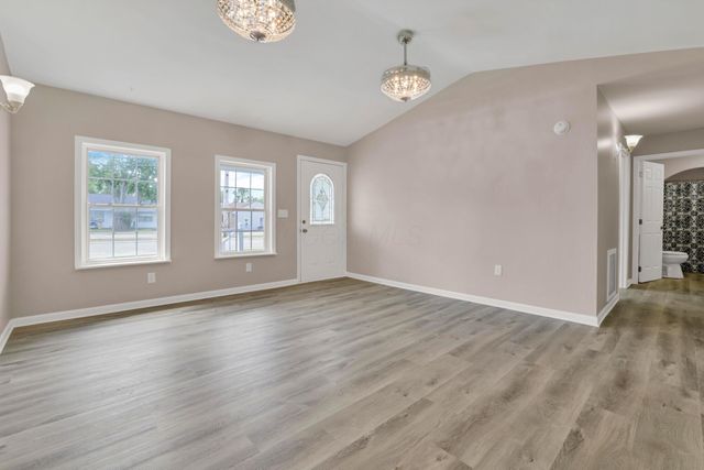 11025 Hebron Road, Buckeye Lake, OH 43008