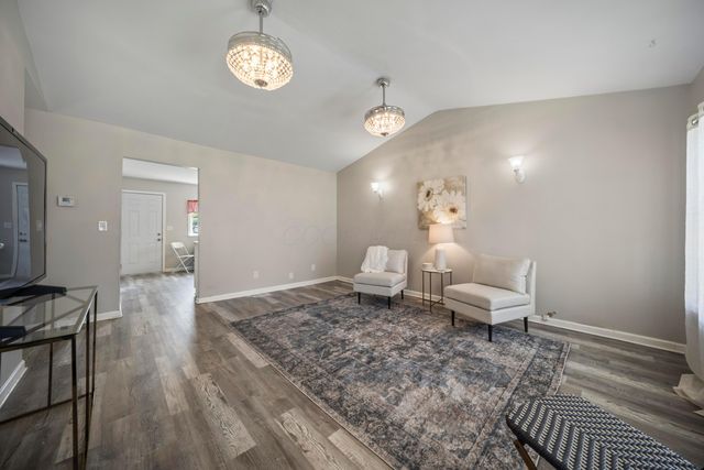 11025 Hebron Road, Buckeye Lake, OH 43008