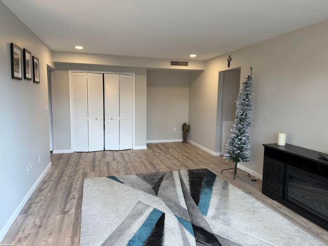 322 Riviera Street, St Clair Shores, MI 48080